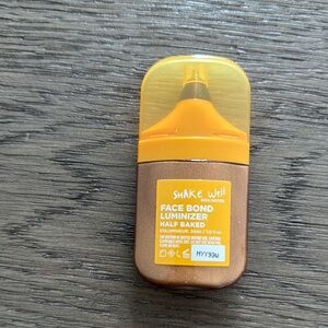 Urban decay Half Baked Face Bond Luminizer